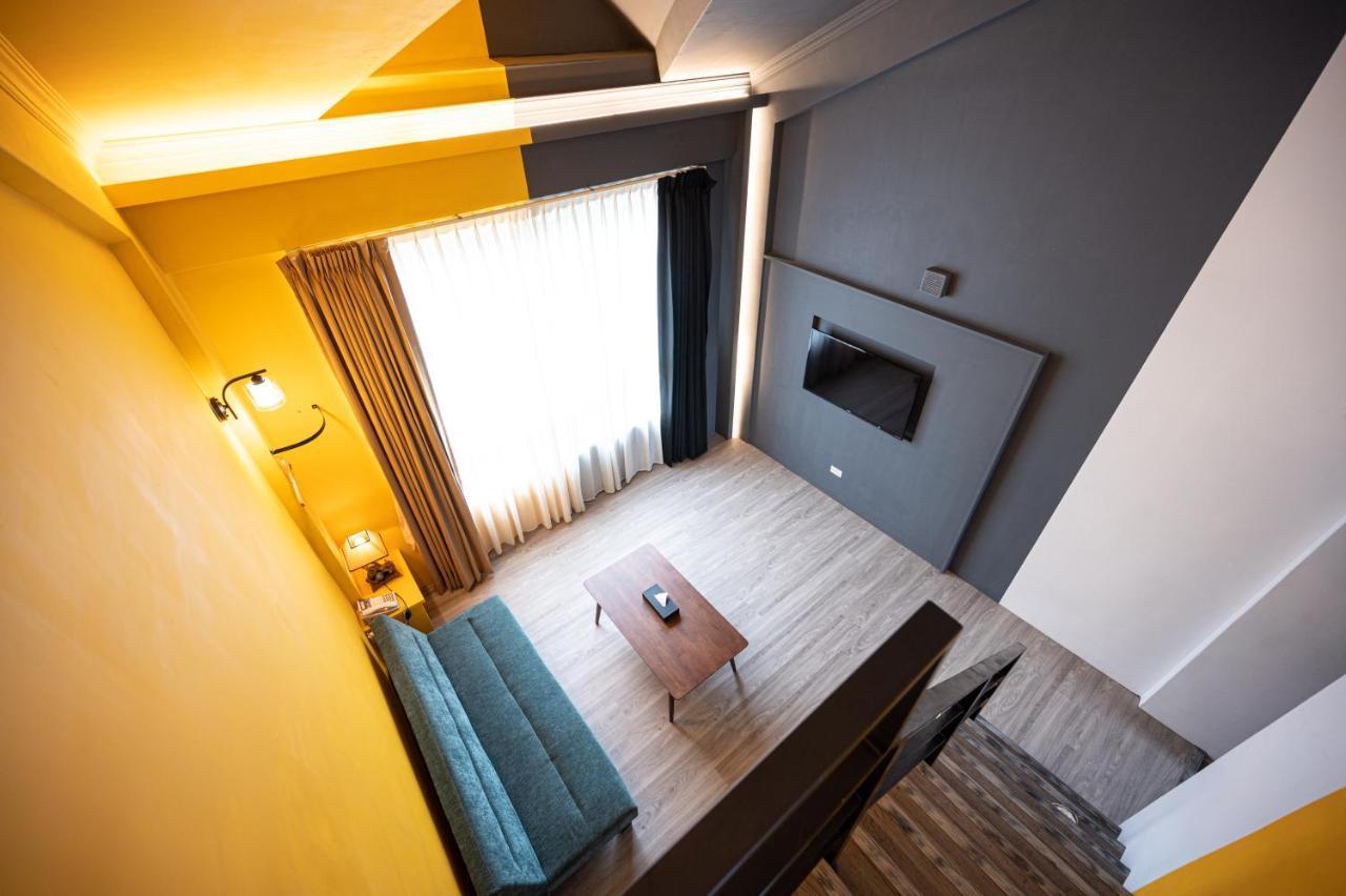 Motel 東旅驛棧 Ťiao-si Exteriér fotografie